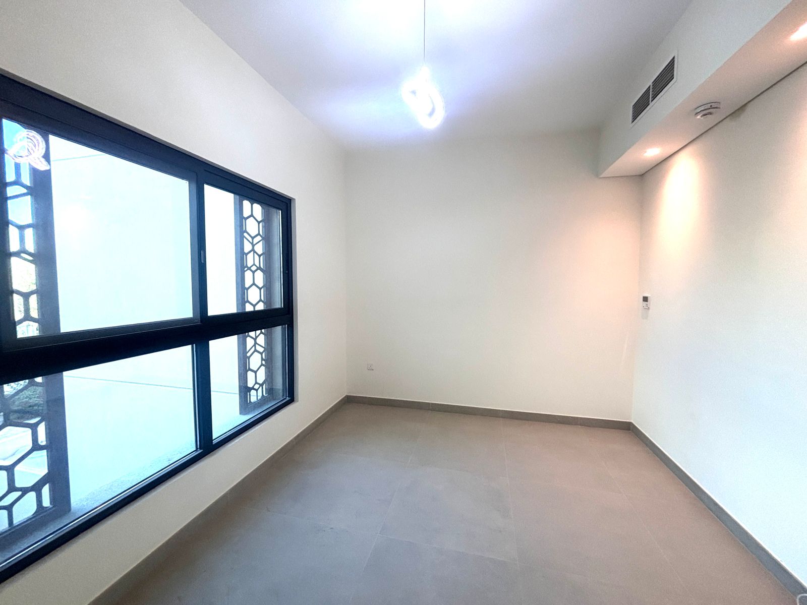 Single Row 3BR + Maid Townhouse | Private Garden | Sharjah Sustainable City