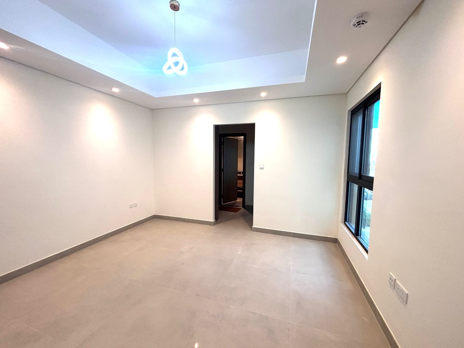 Single Row 3BR + Maid Townhouse | Private Garden | Sharjah Sustainable City