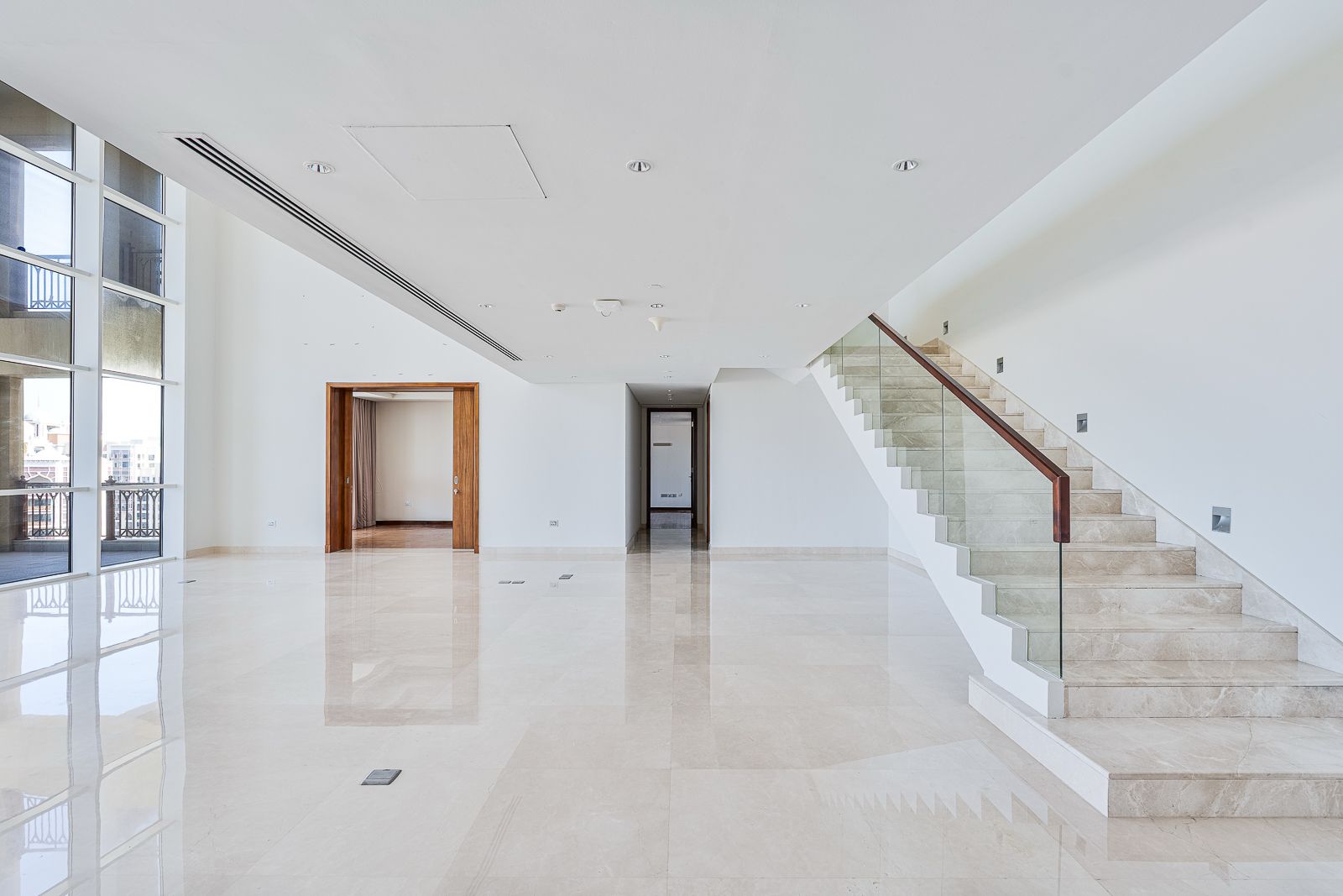 Luxurious | Fully Upgraded | Exclusive Four-Bedroom Penthouse