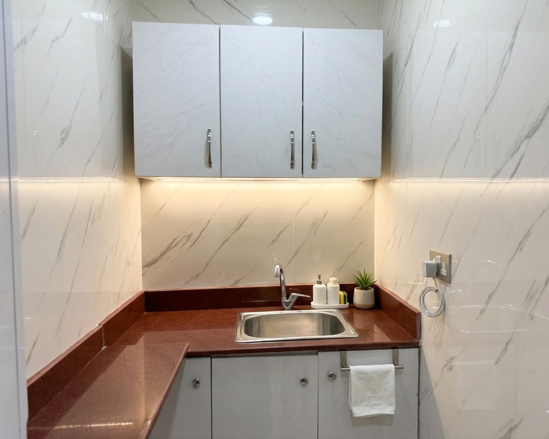 Prime Location | 818 SQFT Office in Bayswater Tower | Vacant | Canal View