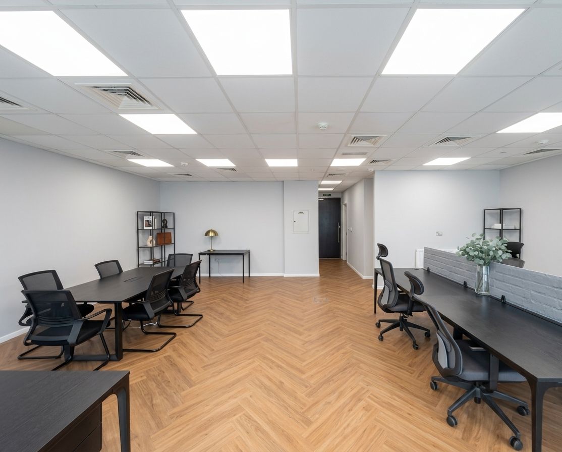Prime Location | 818 SQFT Office in Bayswater Tower | Vacant | Canal View
