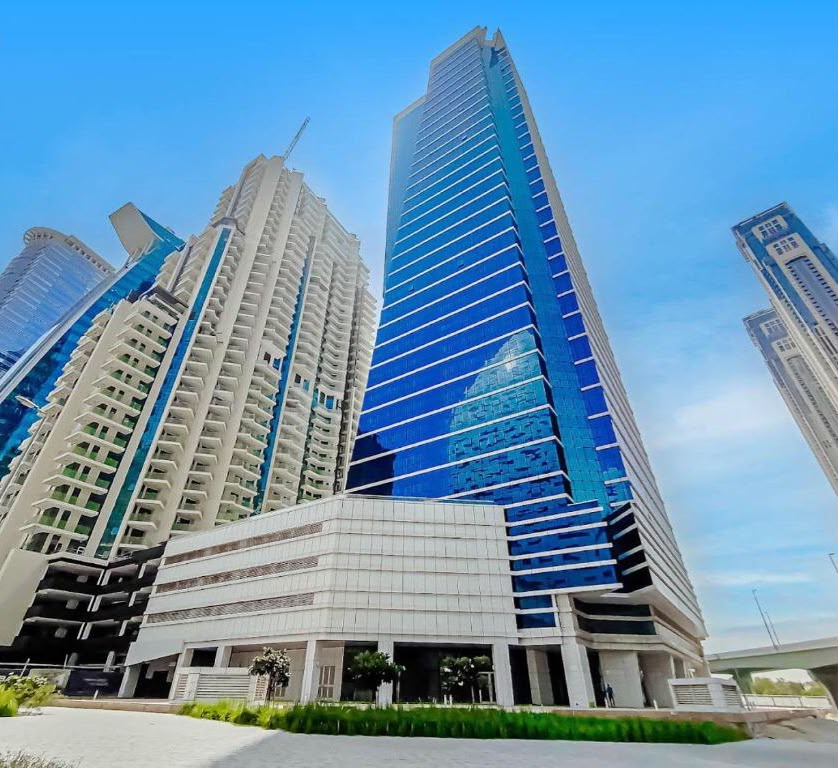 Exclusive 1-Bedroom Apartment with Unobstructed Canal Views - Ideal Location and Investment